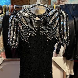 GORGEOUS BLACK SILK AND SILVER SEQUINED PARTY DRESS SZ0